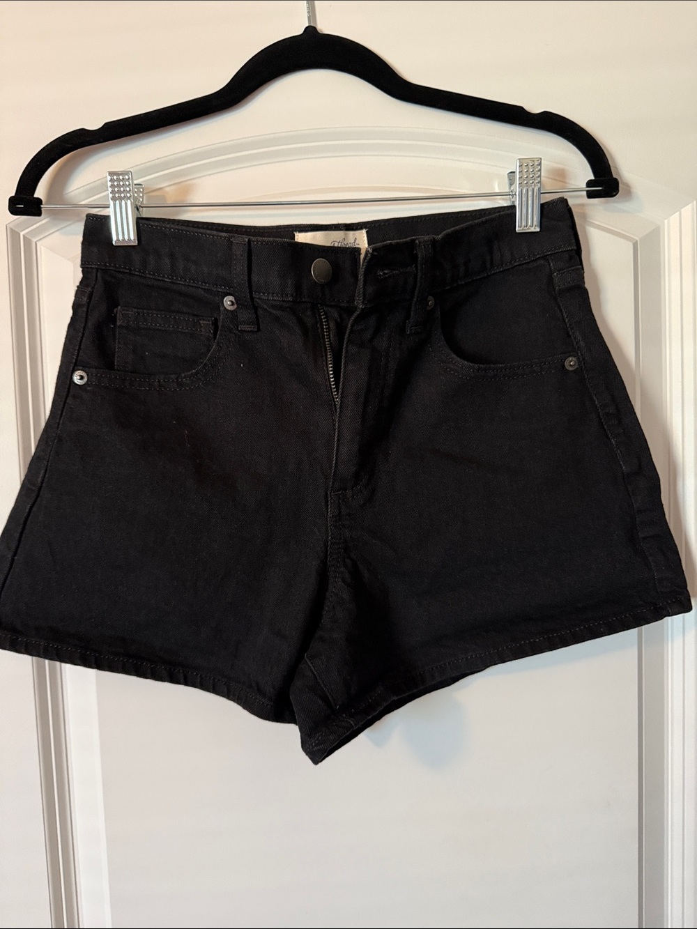 Universal Thread 90’s Cutoff Jean shorts
